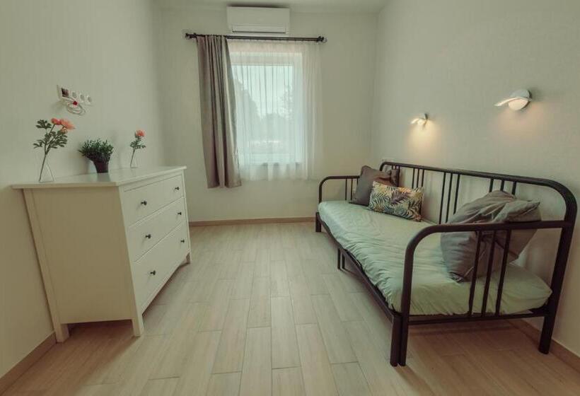 Pokój Standard, Pater Apartments And Rooms