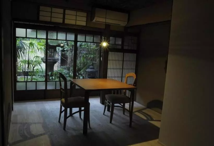 デラックスルーム, Izuyasu Traditional Kyoto Inn Serving Kyoto Cuisine