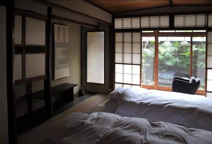 デラックスルーム, Izuyasu Traditional Kyoto Inn Serving Kyoto Cuisine