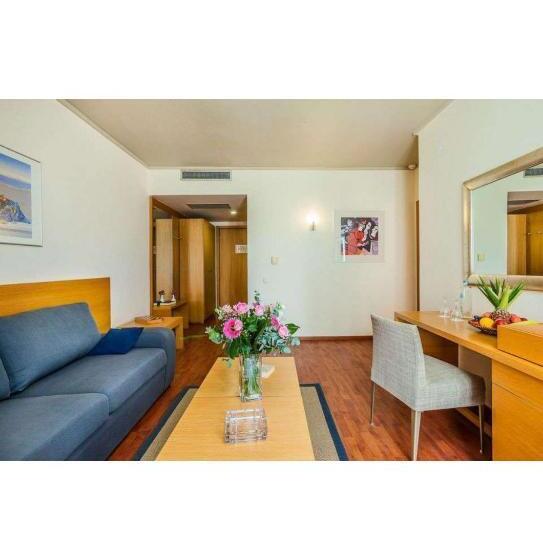 סוויטת ג'וניור נוף לים, Xenios Anastasia Resort & Spa