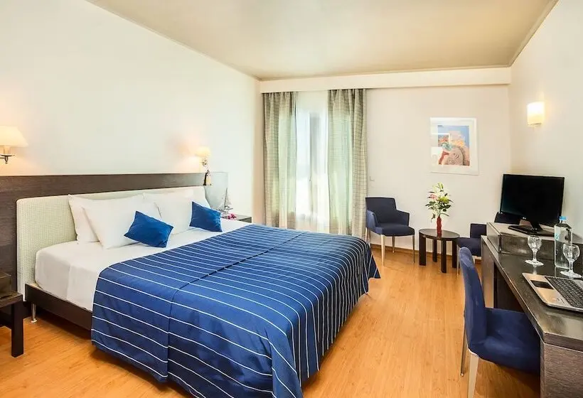 山の見えるスーペリアルーム, Xenios Anastasia Resort & Spa