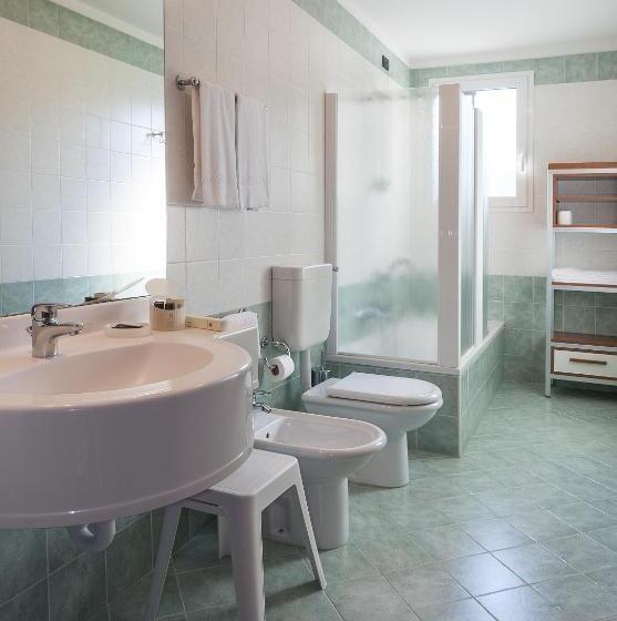 패밀리 스위트, Bauer & Sporting