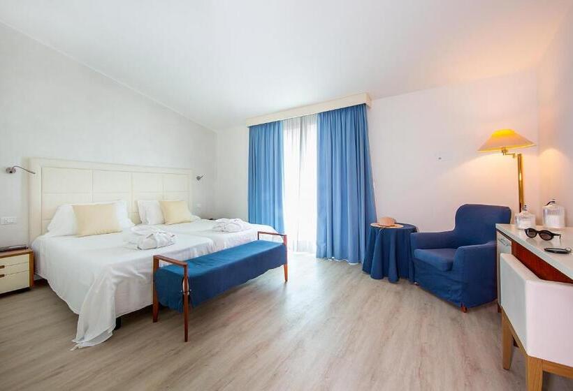 패밀리 스위트, Bauer & Sporting