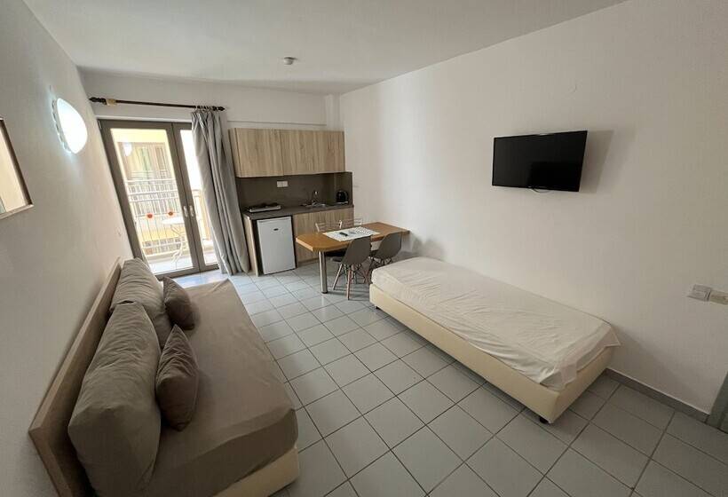 Апартаменты 1 Спальня, Acropolis Apartments