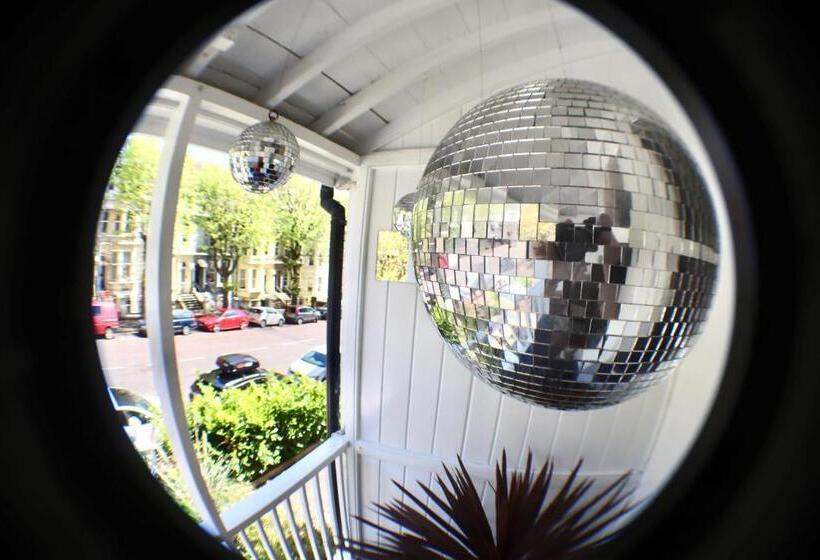 バルコニー付きデラックスルーム, Colson House