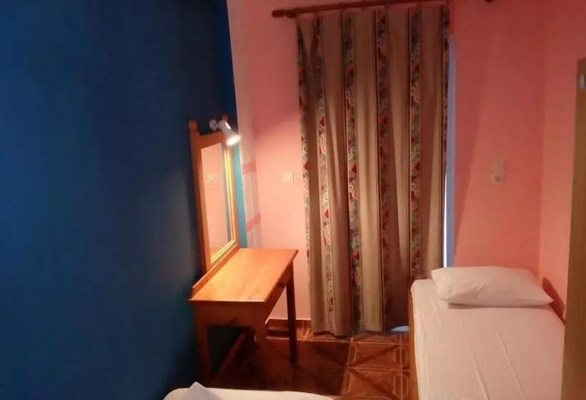 ファミリールーム, Denise Apartments