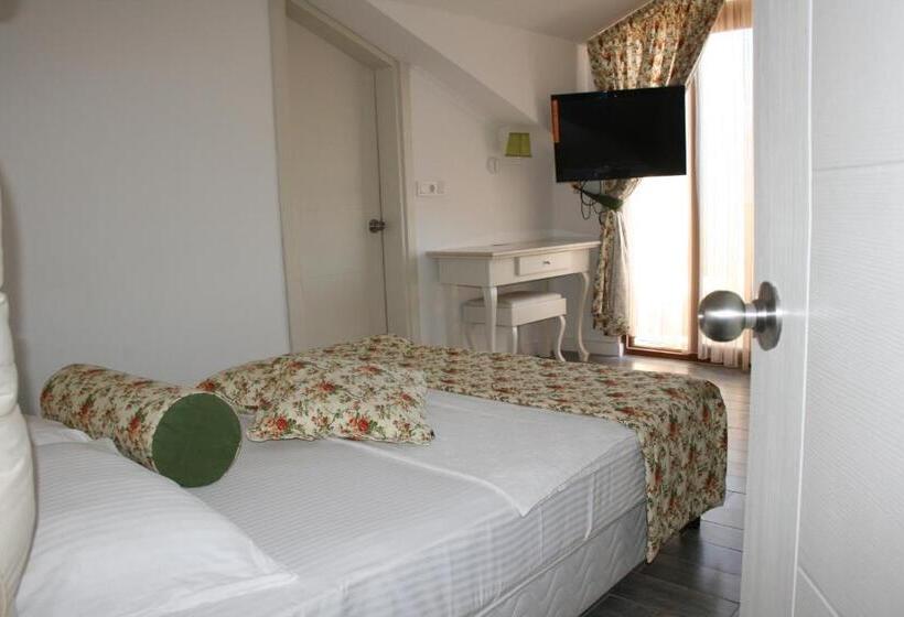 غرفة ديلوكس مطلّة علي الحديقة, Ata Lagoon Beach