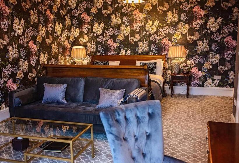 이그제큐티브 룸, Glenesk