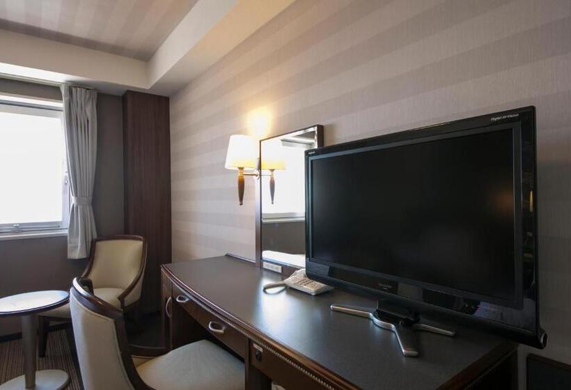 标准间, Green Park Tsu