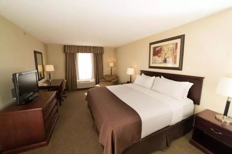 身障者適用スイートルーム, Holiday Inn & Suites Lloydminster, An Ihg