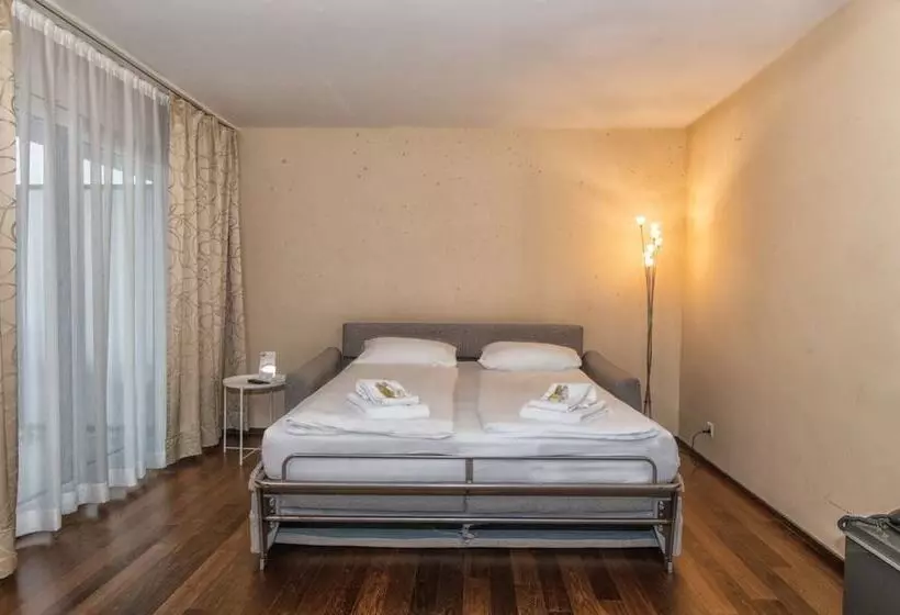 スイート, Residence Loren  Contact & Contactless Checkin