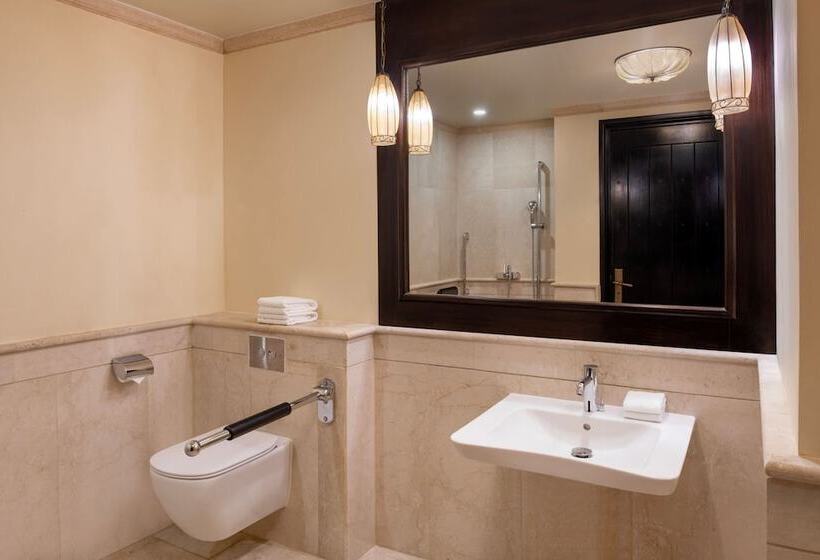 Quarto Deluxe, Sharq Village & Spa, A Ritzcarlton