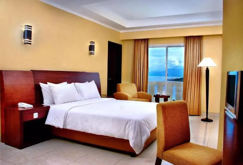 سوئیت پنت هاوس, Aston Niu Manokwari Hotel & Conference Center