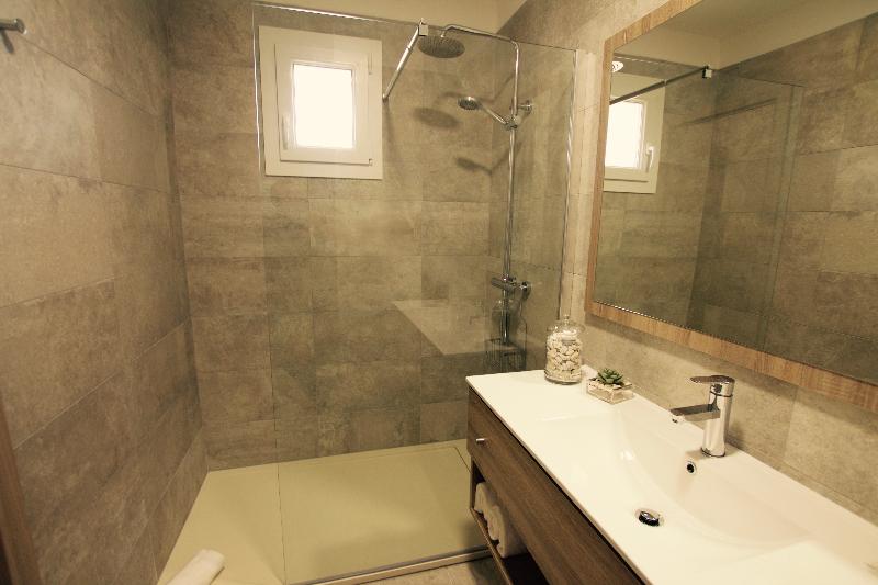 اتاق سوپریور با چشمانداز باغ, Hôtel Restaurant Marina Di Lava   Grand Ajaccio