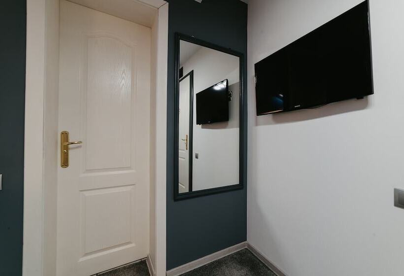 Quarto Estandar Individual, Meteor Central