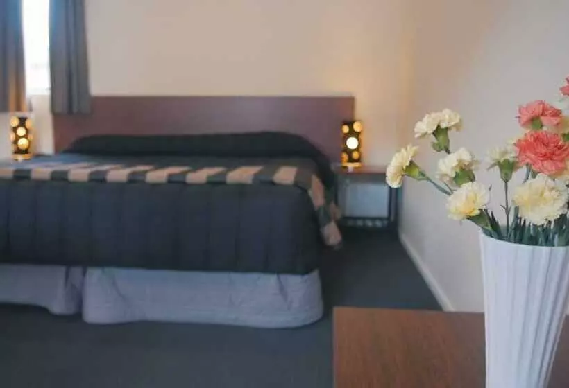 スタンダードスタジオ, Sherborne Motor Lodge