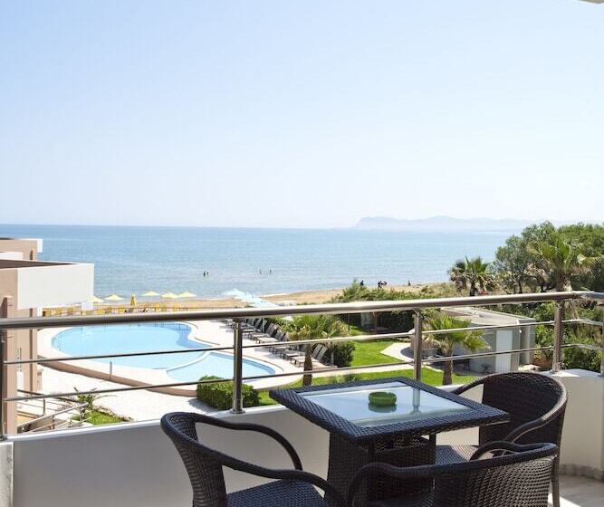 דירת חדר סופריור, Phaedra