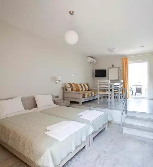 Studio Supérieur Vue Mer, Phaedra