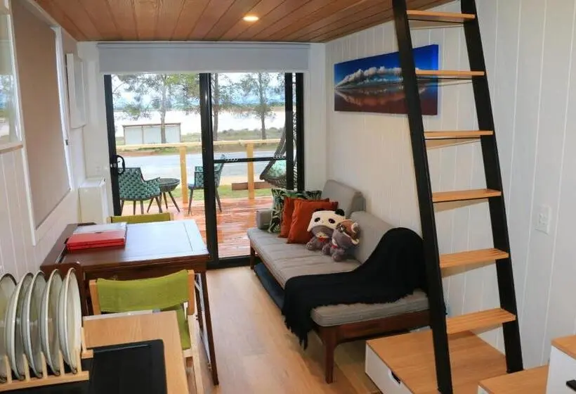 ツーベッドルーム　ヴィラ, The Pink Lake Tiny House    Sakura