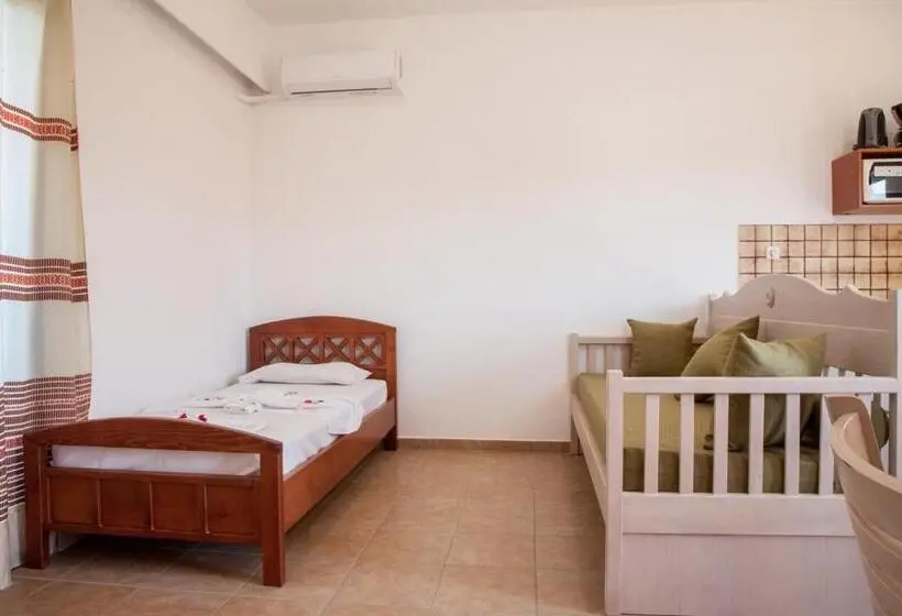 Huoneisto 1 Makuuhuone Merinäkymä, Ekavi Apartments