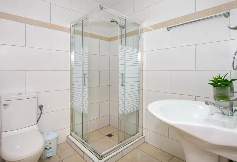 Huoneisto 1 Makuuhuone Puutarhanäkymä, Ekavi Apartments