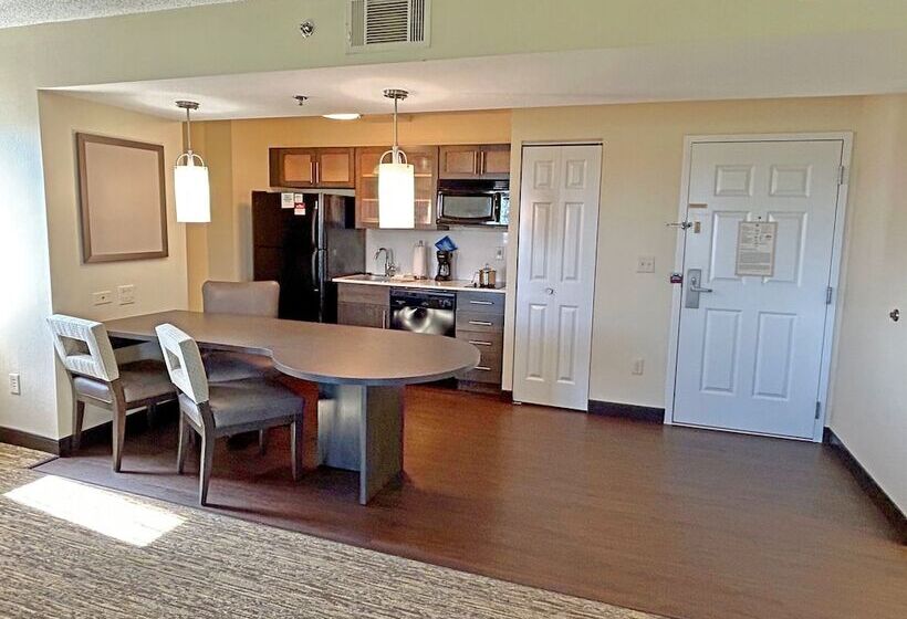 סוויטת 2 חדרי שינה, Candlewood Suites Indianapolis Downtown Medical District, An Ihg