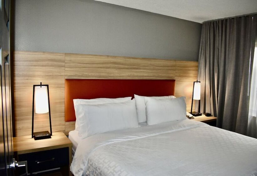 סוויטה, Candlewood Suites Indianapolis Downtown Medical District, An Ihg