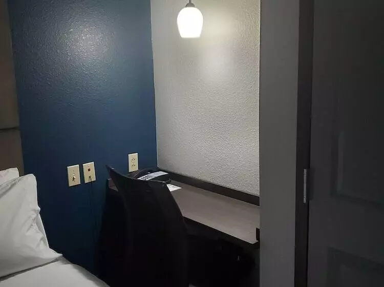 スタンダードスタジオ, Candlewood Suites Knoxville Airport Alcoa, An Ihg