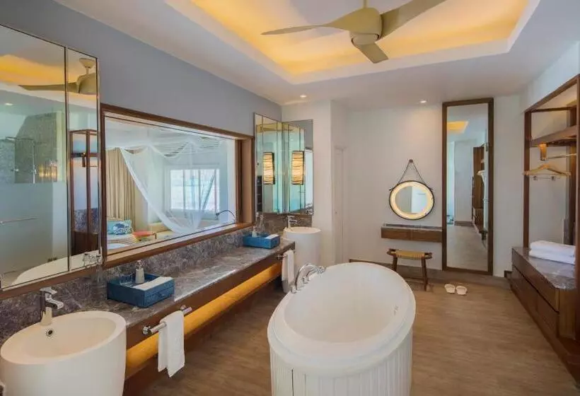 ویلای یک اتاق خوابه با استخر شنا, Machchafushi Island Resort & Spa Maldives, The Centara Collection