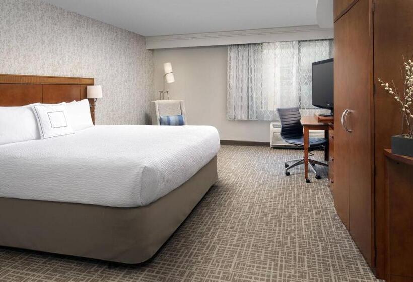 Engelliler için Büyük Çift Kişilik Yataklı Standart Oda, Courtyard Tacoma Downtown