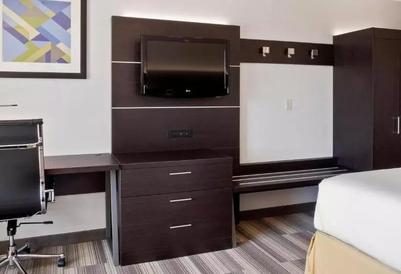 キングサイズベッドのスイートルーム, Holiday Inn Express Hotel & Suites Newton Sparta, An Ihg
