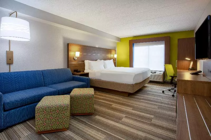 キングサイズベッドのスタンダードルーム, Holiday Inn Express Hotel & Suites Fort Wayne, An Ihg