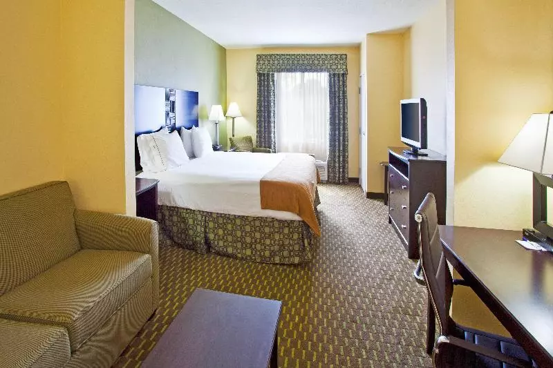 キングサイズベッドのスイートルーム, Holiday Inn Express And Suites Saint Augustine North, An Ihg