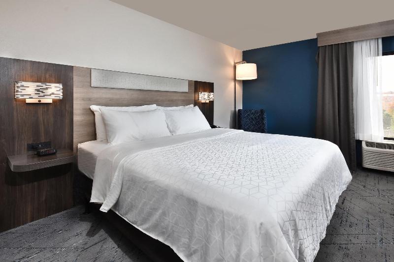 스탠다드 룸 킹사이즈 침대, Holiday Inn Express Richmond I 64 Short Pump Area, An Ihg