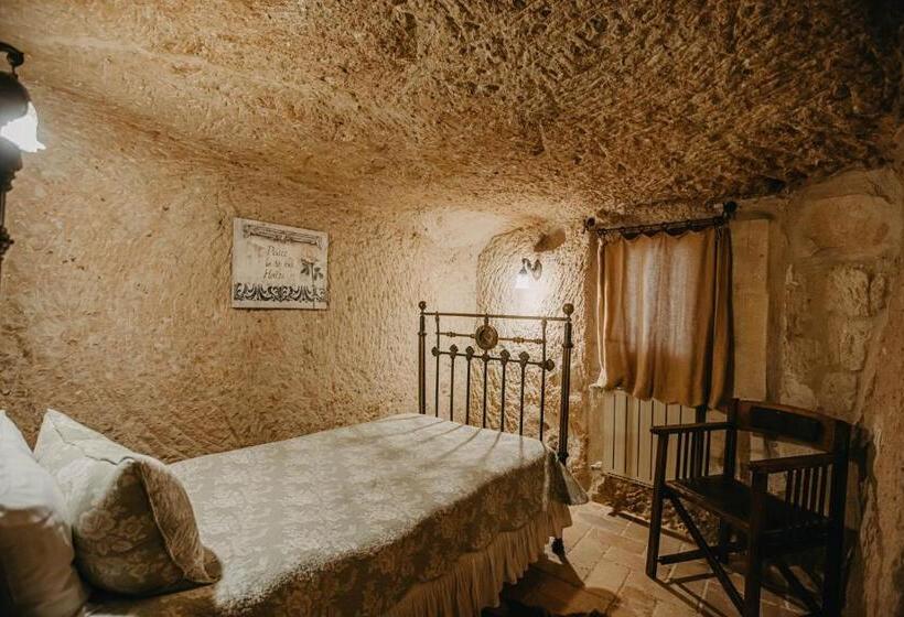 Номер Superior, Meleklerevi Cave