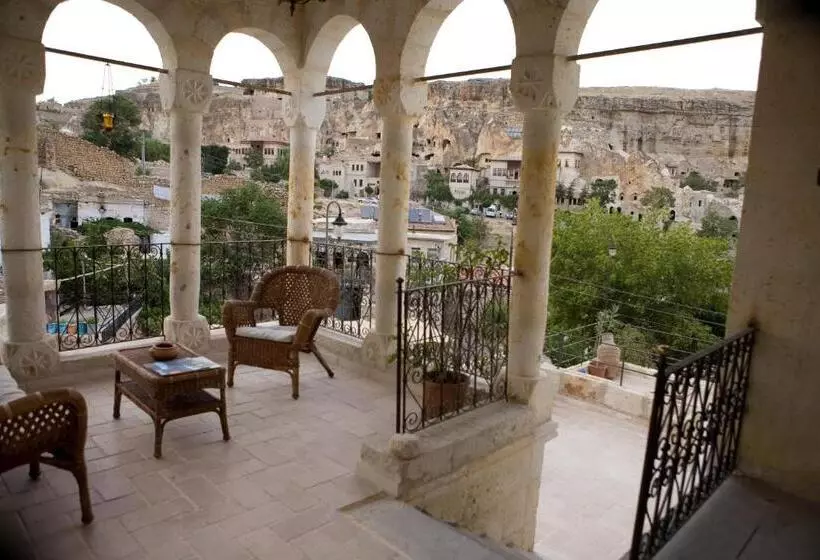 سوییت جونیور, Meleklerevi Cave