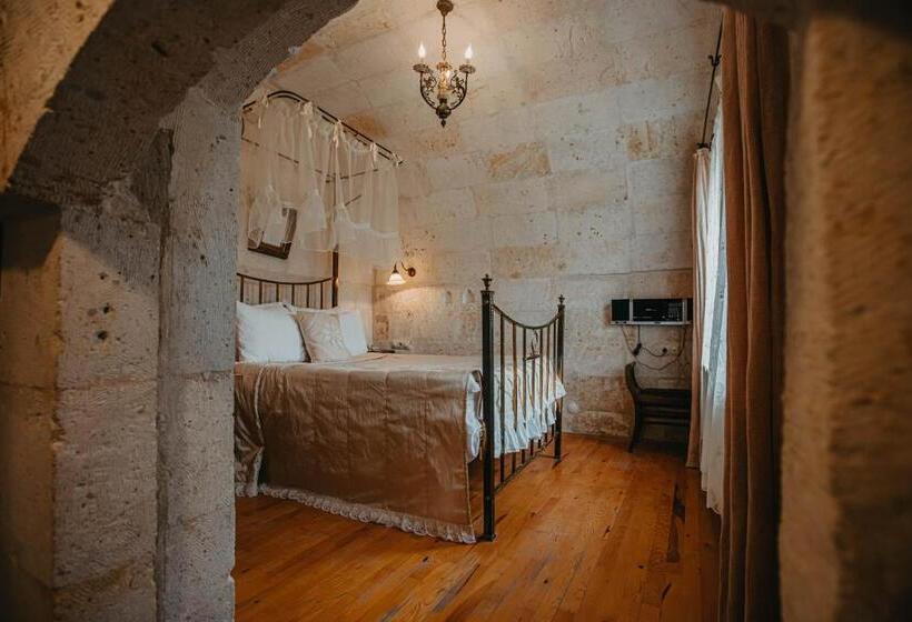 Номер Deluxe, Meleklerevi Cave