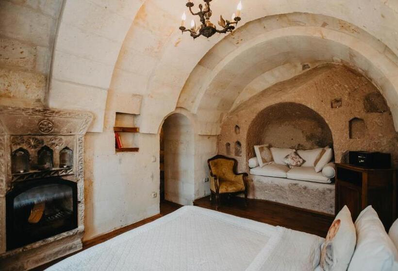 ジュニアスイート, Meleklerevi Cave