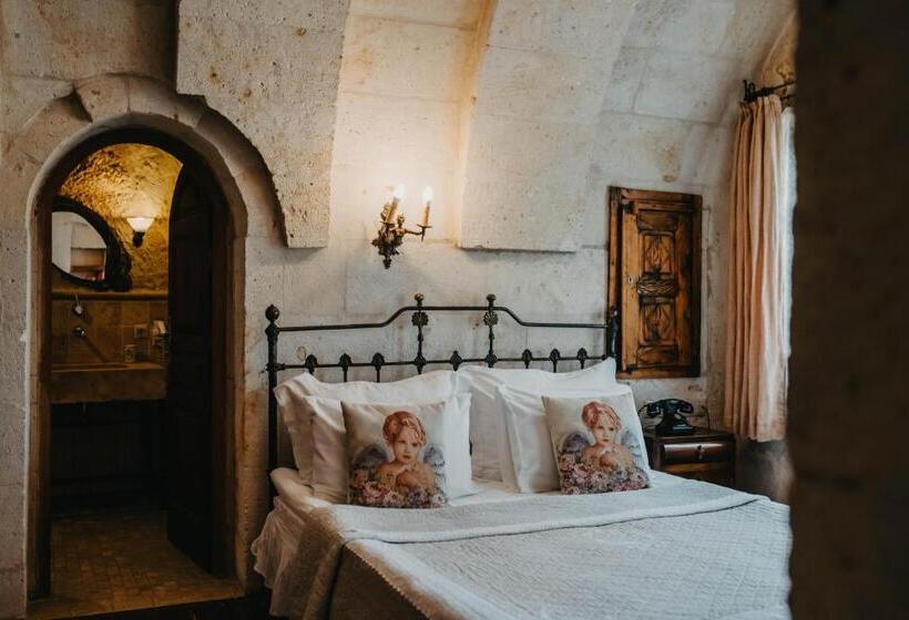 ジュニアスイート, Meleklerevi Cave