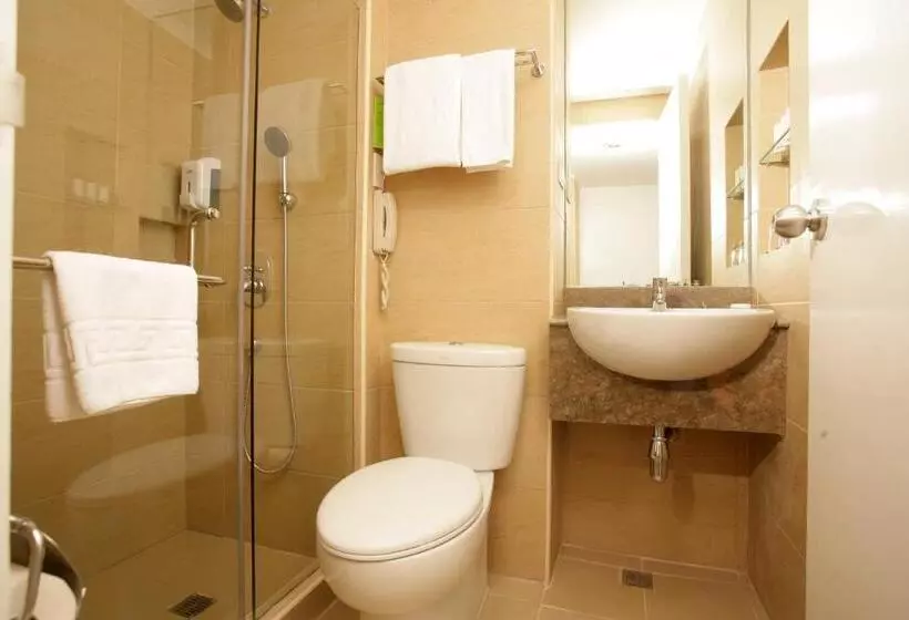 اتاق سوپریور, St Giles Hotel Makati