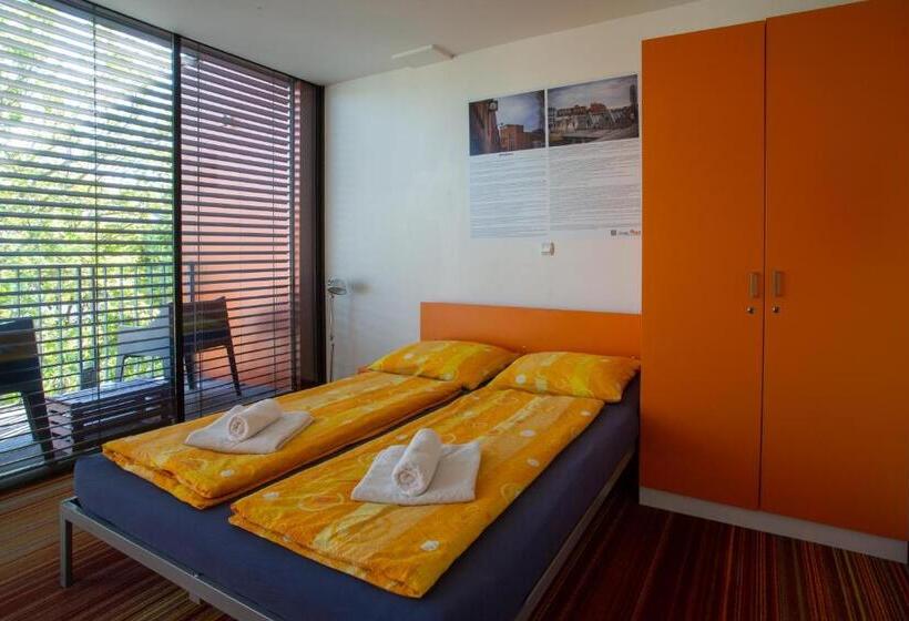 استودیو استاندارد با بالکن, Hostel Pekarna