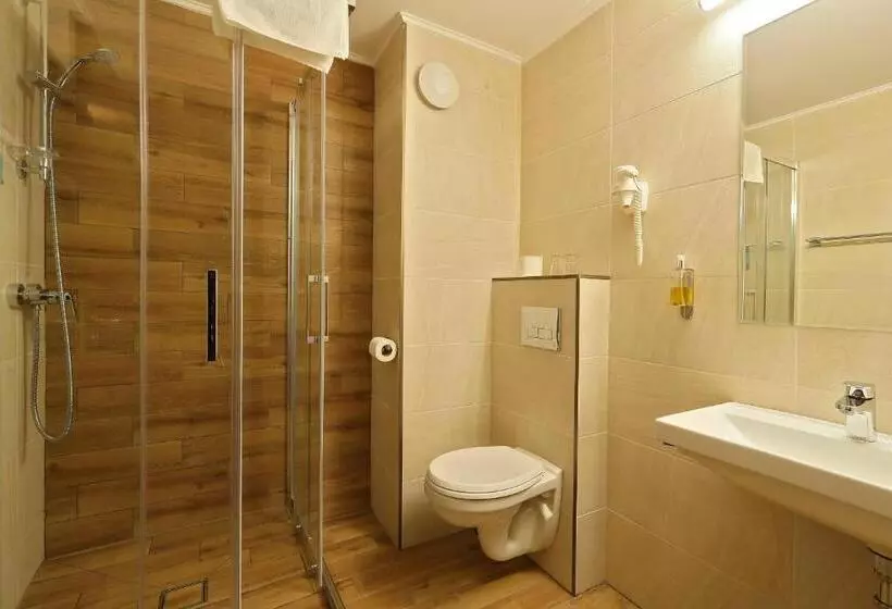 Standard-huone, Impero