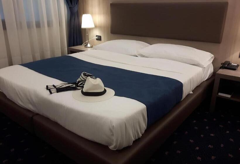 四人标准间, Roberta