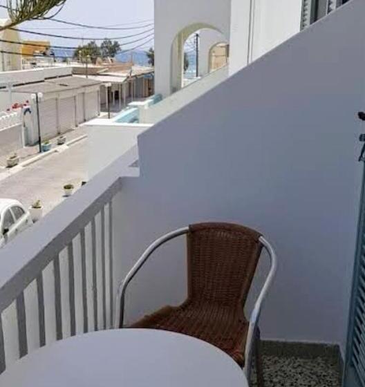 غرفة قياسية إطلالة جانبية علي البحر, Lefkothea