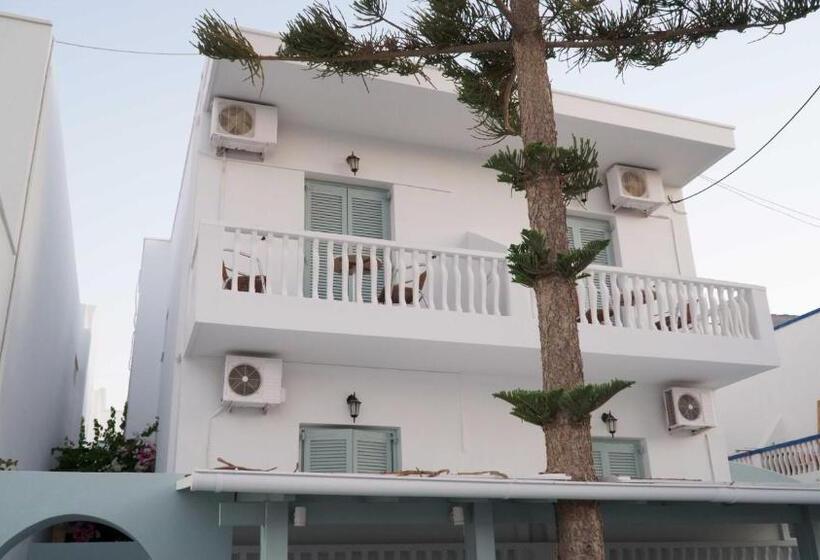 غرفة قياسية إطلالة جانبية علي البحر, Lefkothea