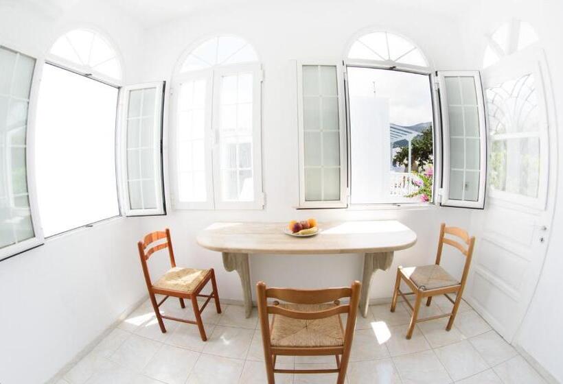 شقة غرفة واحدة ذات إطلالة, Lefkothea