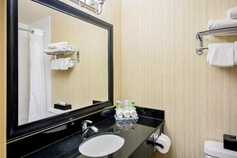 キングサイズベッドのスイートルーム, Homewood Suites Stewart Airport
