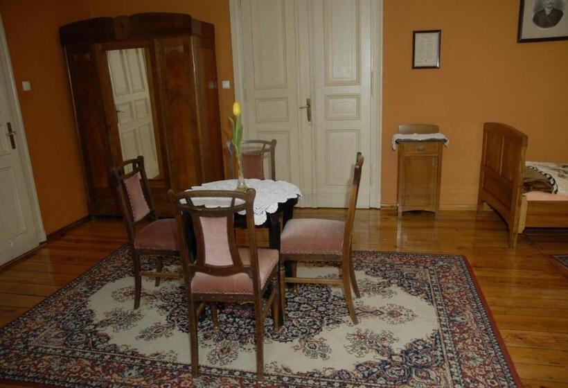 四人标准间, Hostel, Pokoje Gościnne Mleczarnia   Ozonowane