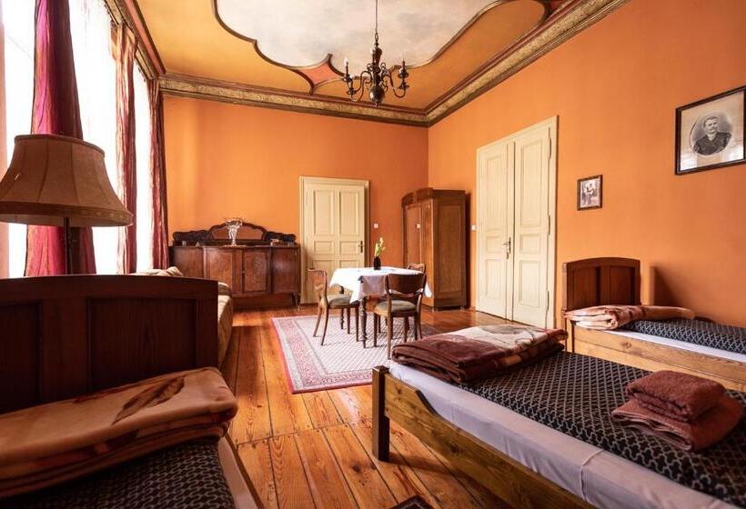 Четырехместный Номер Стандарт, Hostel, Pokoje Gościnne Mleczarnia   Ozonowane