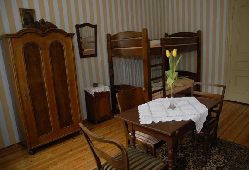 共用房间的床, Hostel, Pokoje Gościnne Mleczarnia   Ozonowane